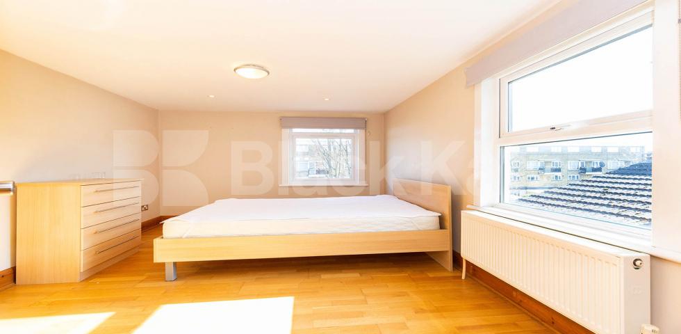 			2 Bedroom, 1 bath, 1 reception Maisonette			 Leasowes Road, Leyton 